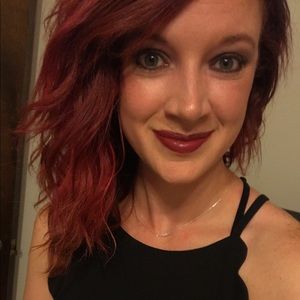 Meet your Posher, Jenn